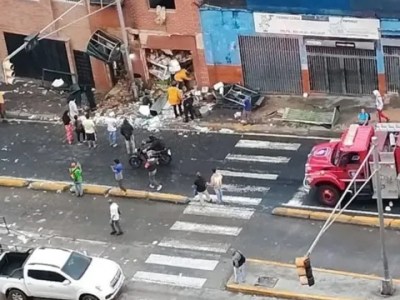 Explosión por fuga de gas deja dos heridos y daños materiales en la avenida Nueva Granada en&nbsp;Caracas&nbsp;
