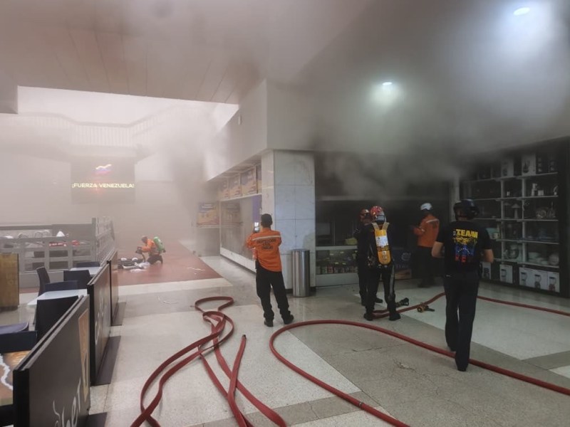 Reportan incendio en el CCCT en&nbsp;Caracas