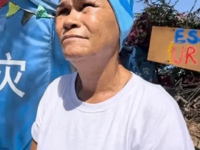 Maestra creó escuela en una carpa para atender a 45 niños afectados por el desastre en Catia La&nbsp;Mar