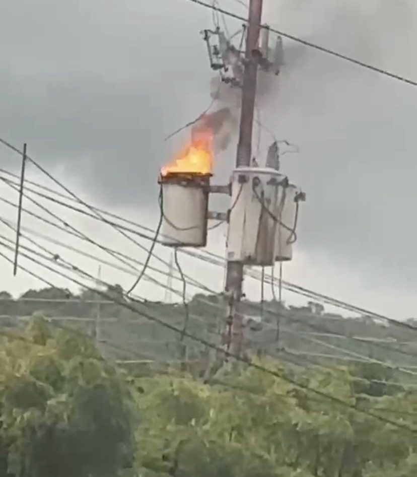 Vecinos de Campo Claro en Barcelona exigen a las autoridades la sustitución de transformador tras explosión que los dejó sin&nbsp;electricidad