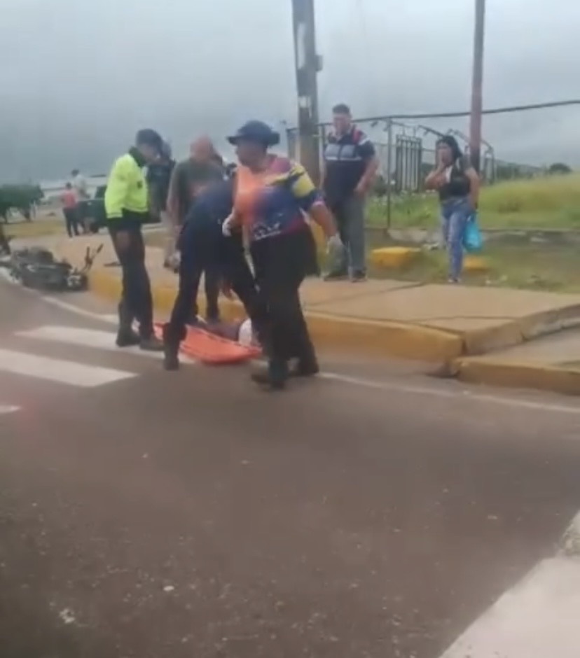 Dos heridos en Anaco tras colisionar contra una&nbsp;camioneta
