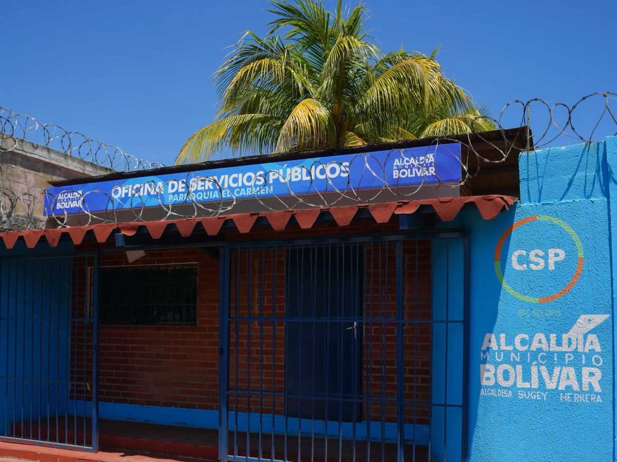 Inauguran oficina de atención para los servicios públicos en&nbsp;Barcelona