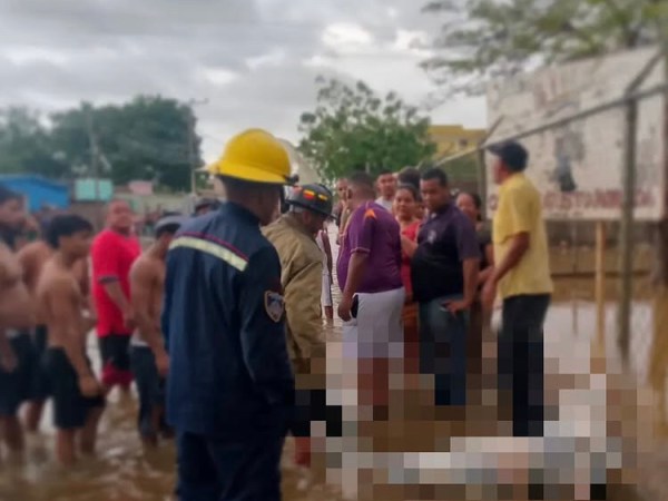 Dos personas murieron electrocutadas tras el desprendimiento de una guaya en&nbsp;Falcón&nbsp;