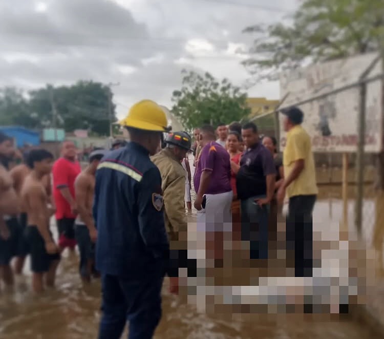 Dos personas murieron electrocutadas tras el desprendimiento de una guaya en&nbsp;Falcón&nbsp;