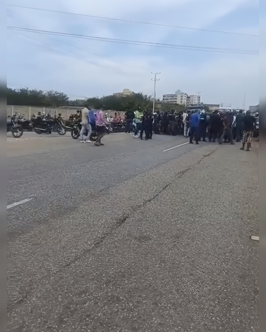 Trancaron carreta Morón- Coro para exigir respuestas sobre Puente punta Brava
