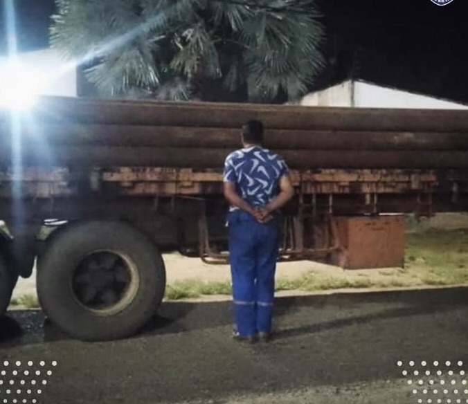 Detenido hombre por transportar 18 toneladas de material perteneciente a la industria petrolera sin documentación