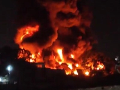 Se registró voraz incendio en la zona industrial de El Llanito en&nbsp;Petare