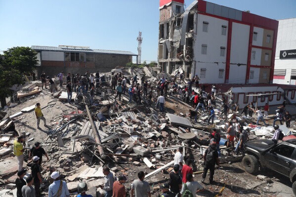 Terremoto en Colombia dejó al menos 21 fallecidos y múltiples estructuras colapsadas