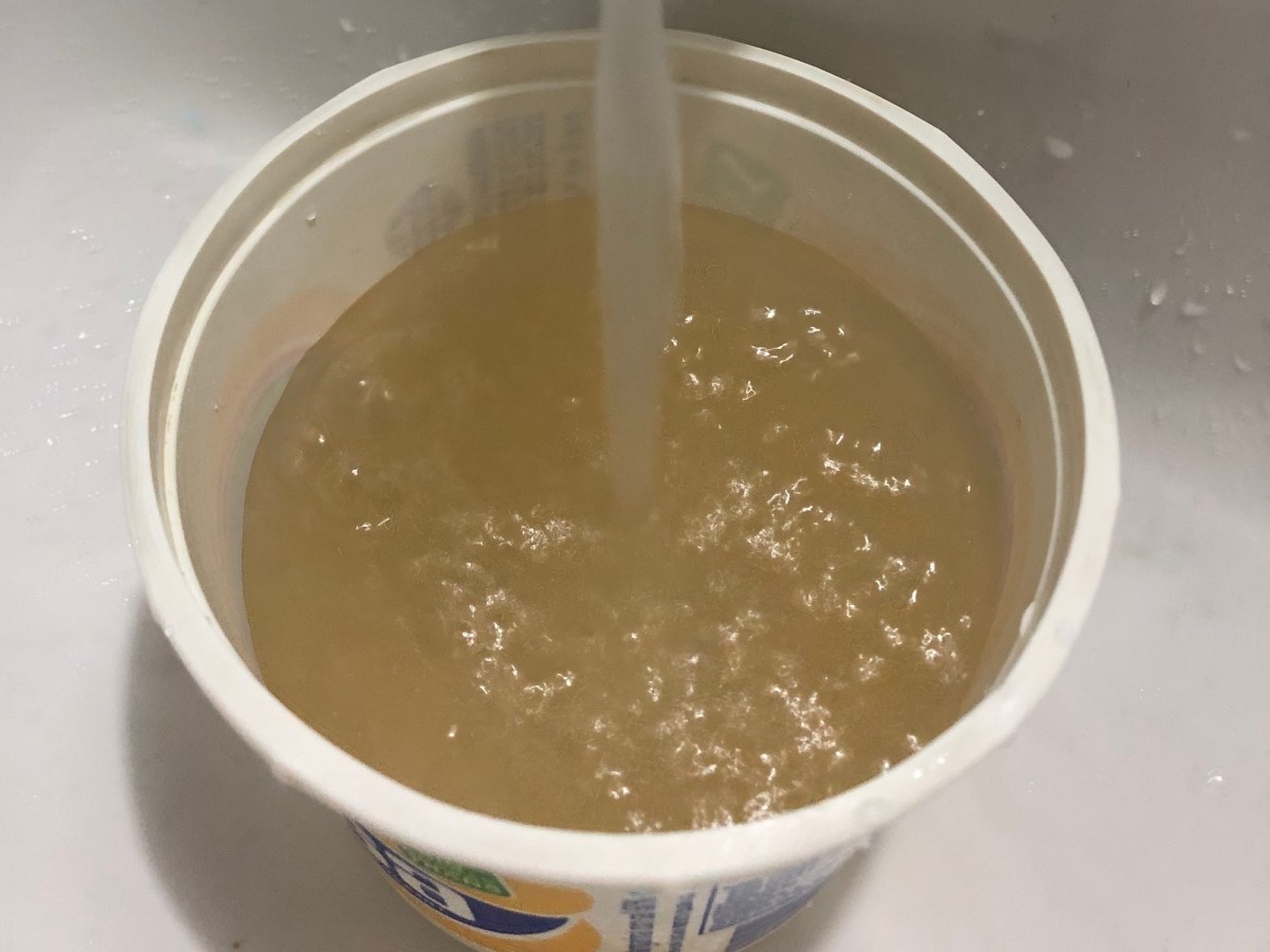 Vecinos de Barcelona denuncian suministro de agua turbia tras dos semanas sin&nbsp;servicio