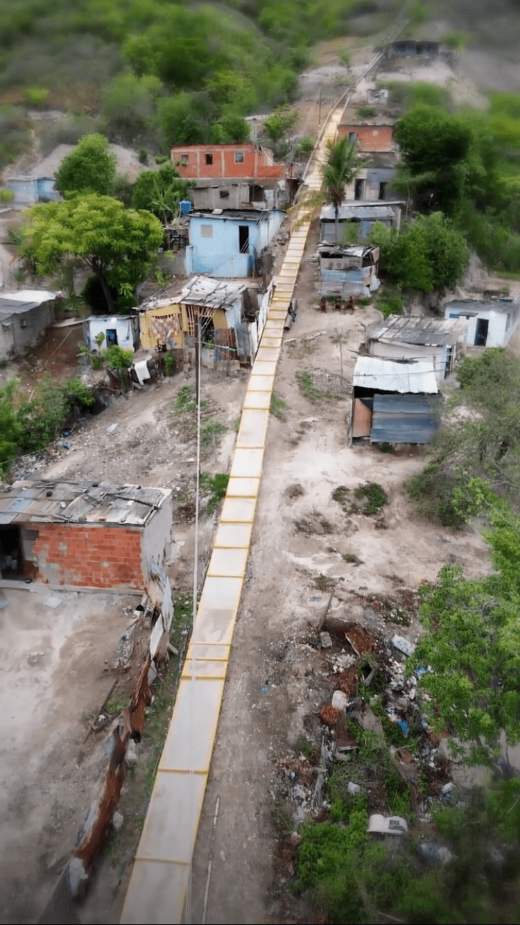 Culminaron pavimentación de la calle Los Tubos en la comuna Víctor Bowell de&nbsp;Guanta
