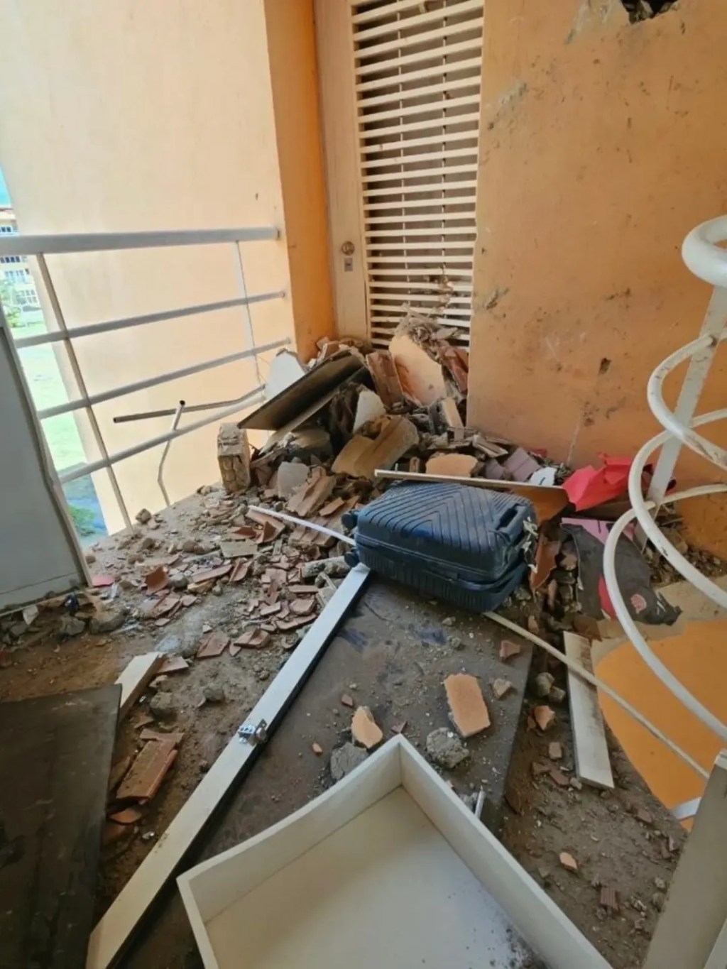 Explosión de apartamento en Guatire dejó personas heridas
