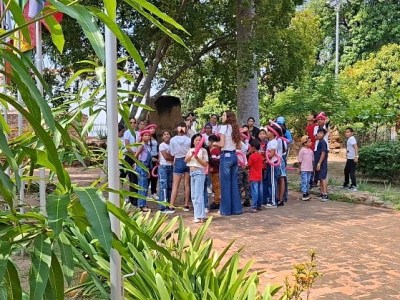 Niños y niñas  disfrutan de planes vacacionales orientados a la historia y tradición en&nbsp;Barcelona