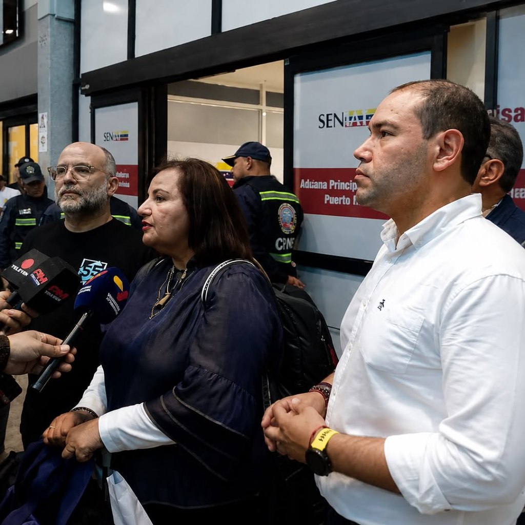 Comisión de la AN de 2015 llegó a Venezuela para iniciar diálogo con el&nbsp;oficialismo
