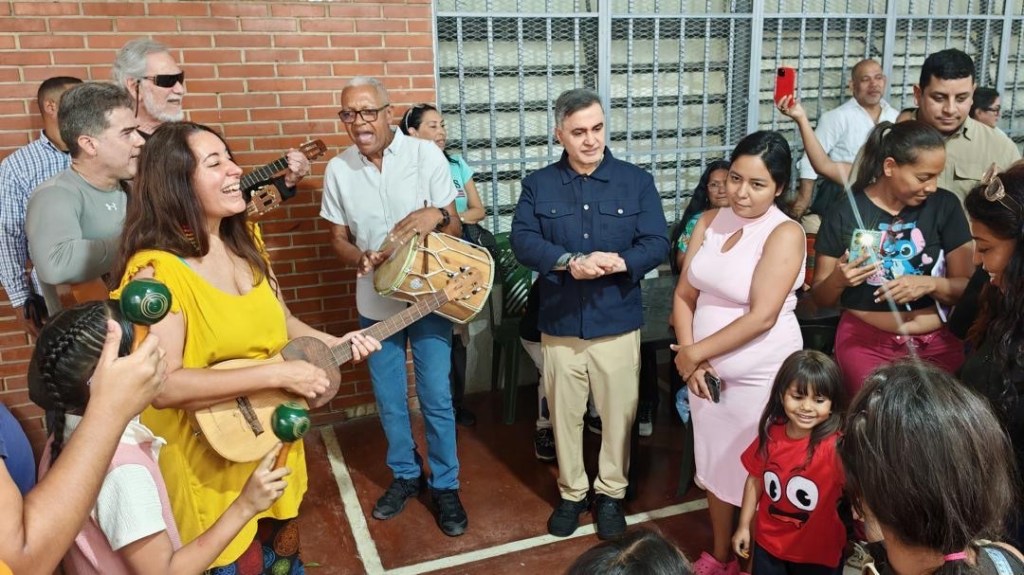 Tarek William Saab encabezó visita de la Gran Misión Viva Venezuela a campamento transitorio de la U.E.N. República del&nbsp;Ecuador