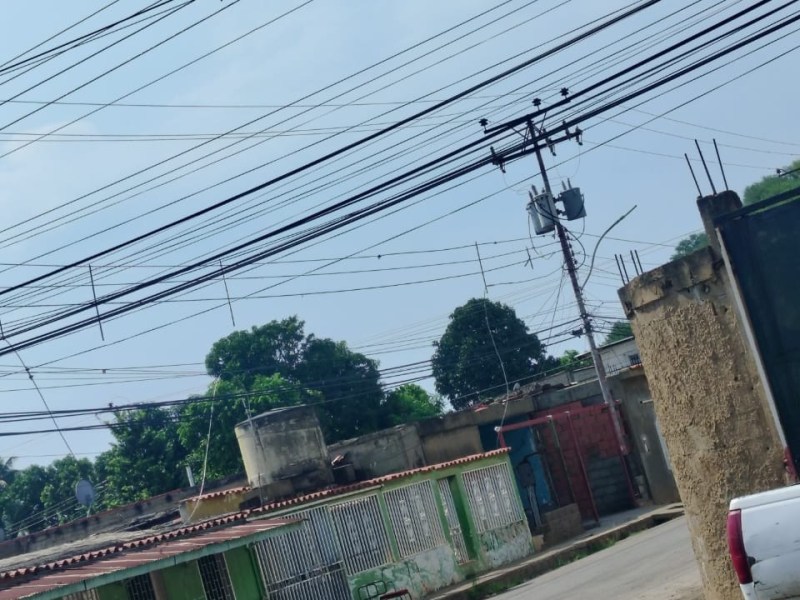 Habitantes de Bello Monte en Puerto La Cruz denuncian constantes fallas&nbsp;eléctricas