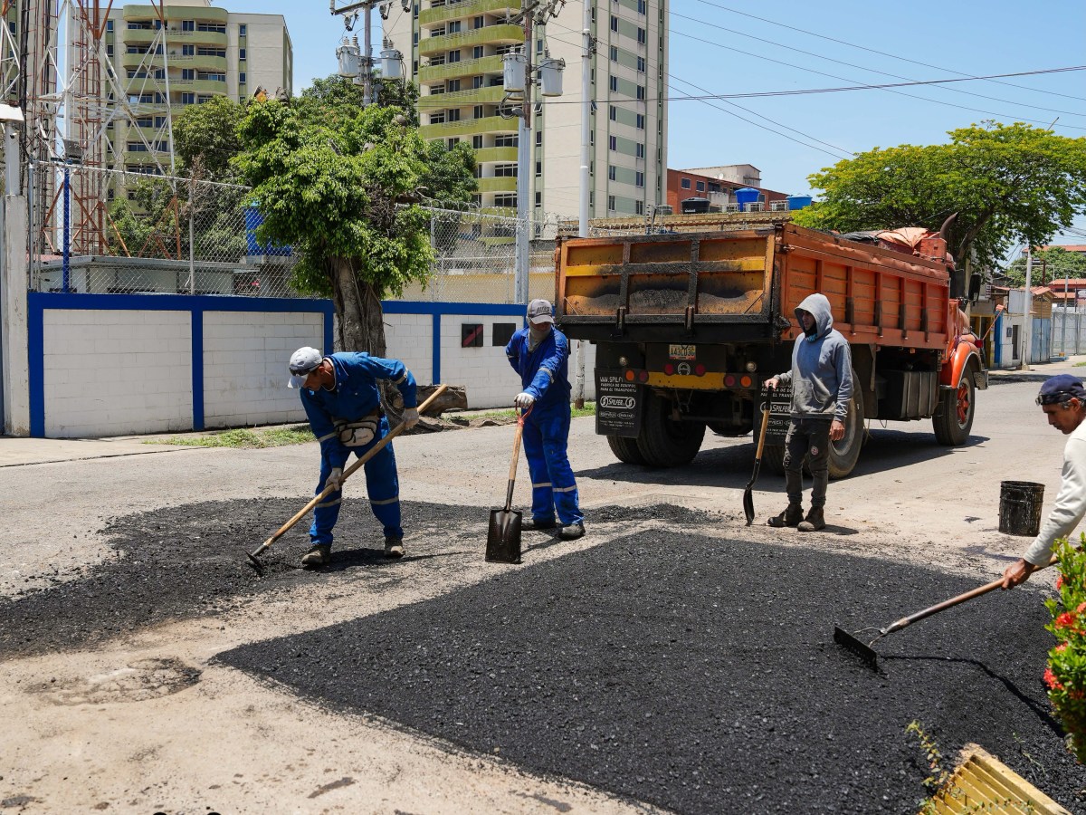 Inicia Plan de Bacheo 2026 en ocho avenidas principales de&nbsp;Barcelona