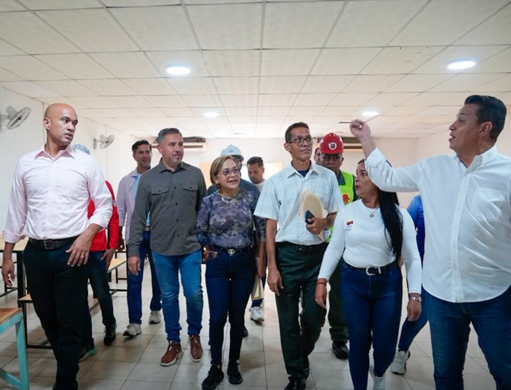 Inspeccionan rehabilitación del Complejo Educativo Diego Bautista Urbaneja en&nbsp;Lechería