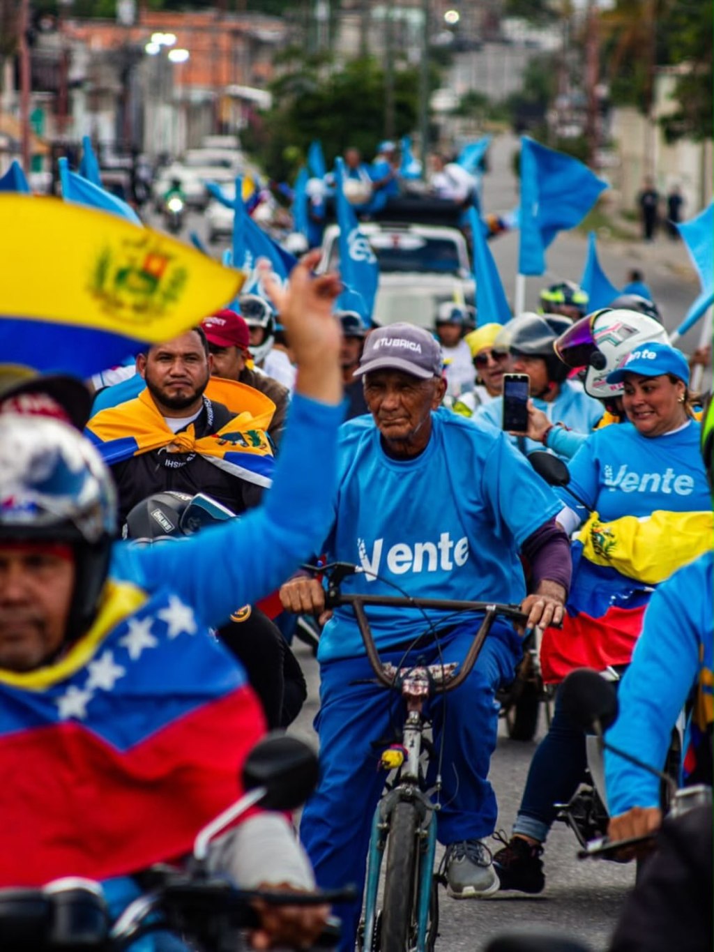 En varias ciudades salieron a sumarse a la rodada convocada por Vente&nbsp;Venezuela