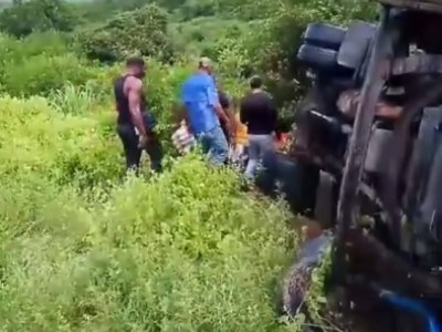 Accidente en la Troncal 9: camión cargado de mercancía volcó cerca de Cristo de José,&nbsp;Anzoátegui