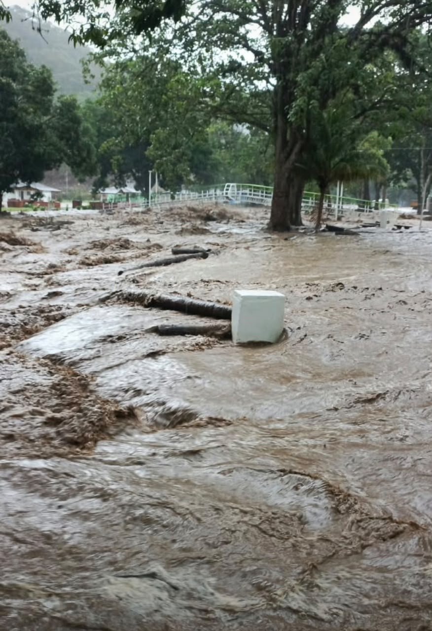 Lluvias provocan desbordamiento de ríos y mantienen en alerta a comunidades de Cumanacoa, estado&nbsp;Sucre