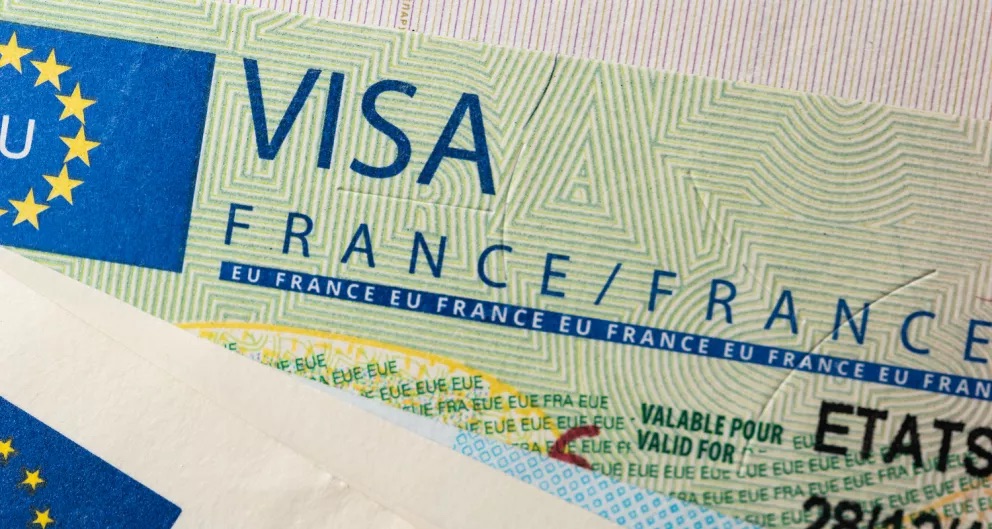 La embajada de Francia en Venezuela retoma la emisión y trámite de visados