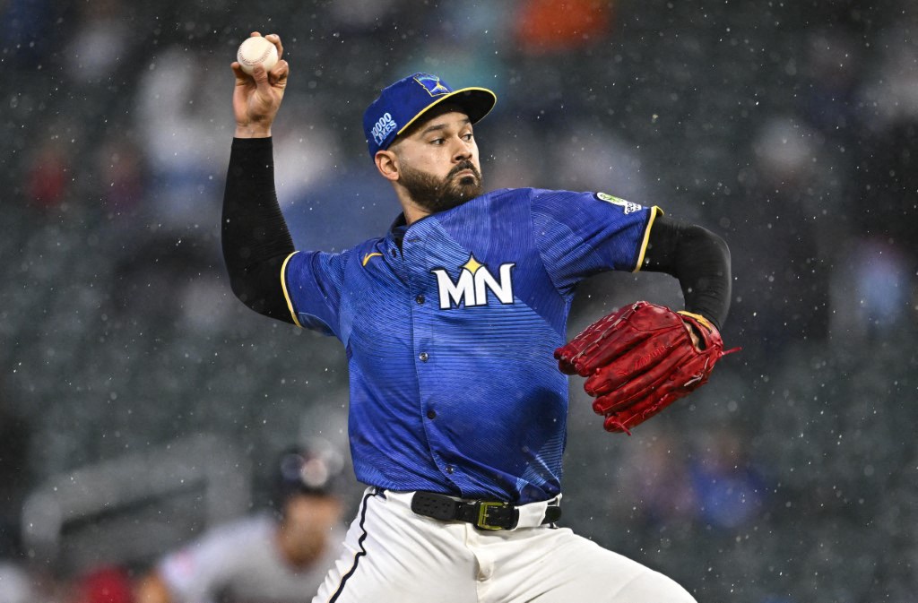 El Venezolano Pablo López entre los nominados al premio Roberto Clemente 2026