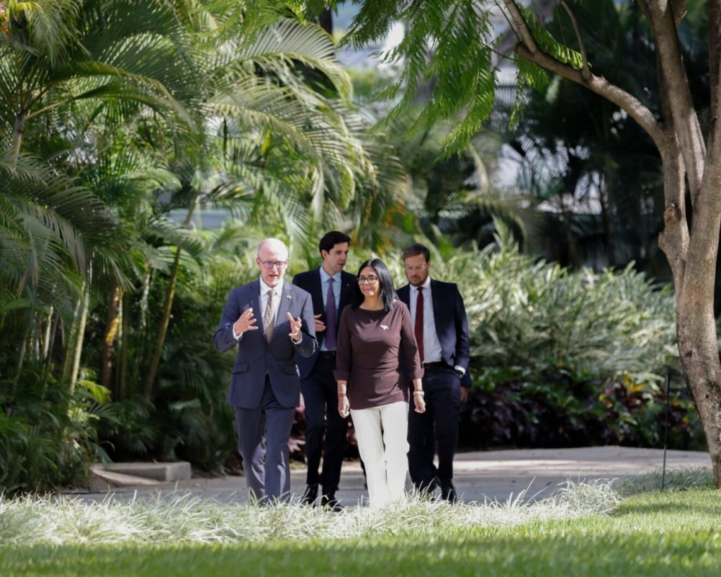 Venezuela y Reino Unido avanzan hacia el restablecimiento de relaciones&nbsp;diplomáticas