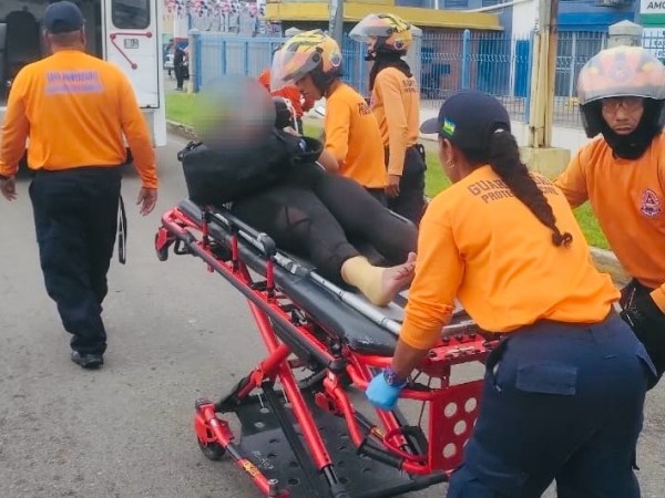 Una mujer resultó herida tras derrape de motocicleta en la Intercomunal de&nbsp;Barcelona