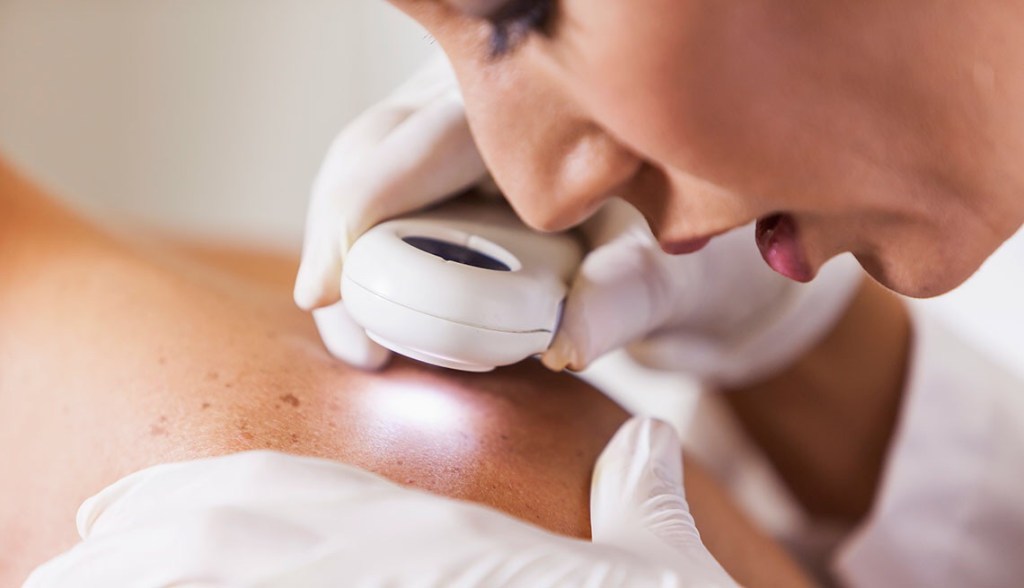 Sociedad Venezolana de Dermatología alerta sobre los graves riesgos de seguir consejos dermatológicos de influencers en redes&nbsp;sociales