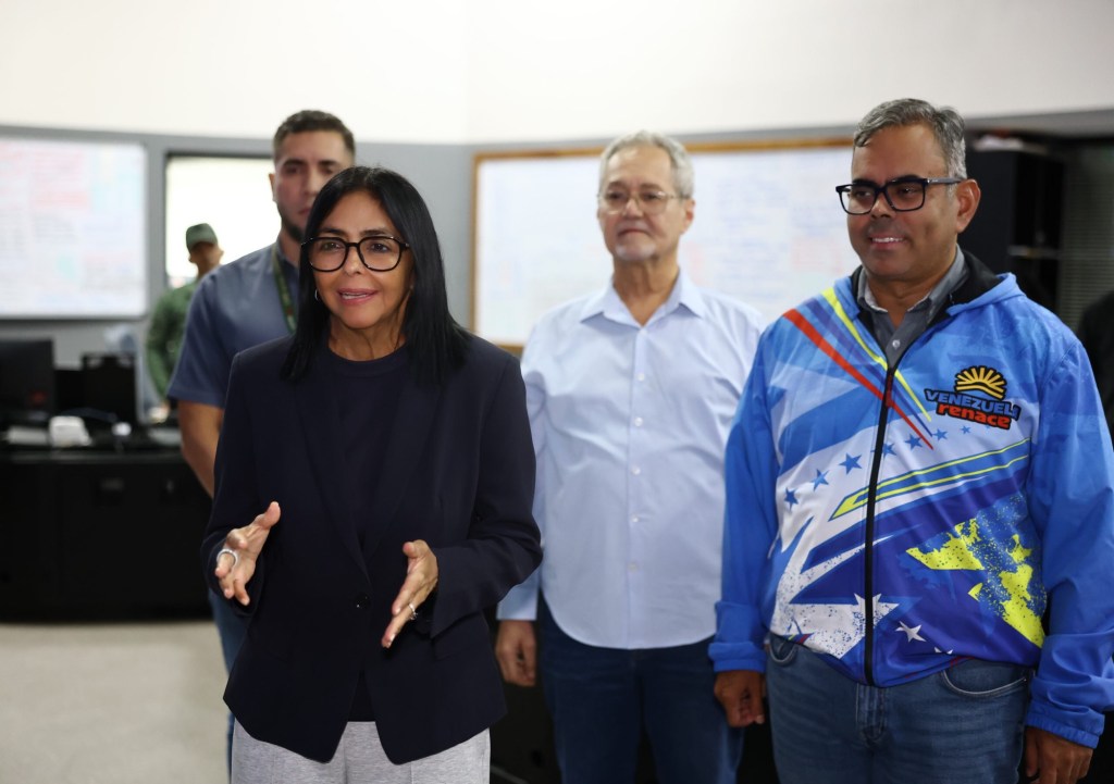 Delcy Rodríguez evalúa la contingencia eléctrica tras su regreso y pide “ahorro energético”