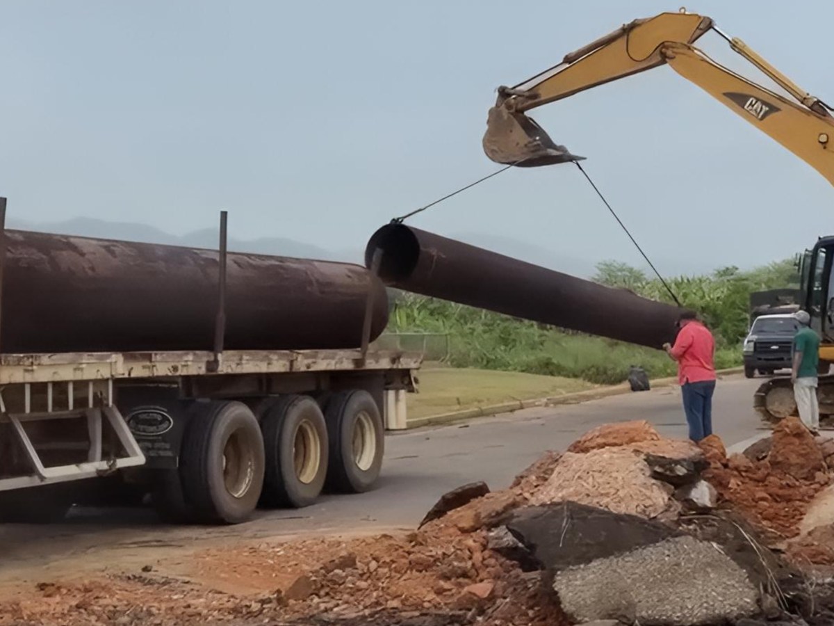 Autoridades atienden colapso de alcantarilla en la Troncal 9 y habilitan contraflujo&nbsp;vehicular