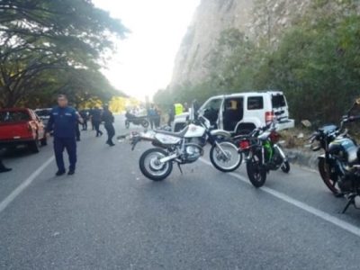 Dos mujeres y dos hombres fallecieron tras un choque entre dos motos y una camioneta en&nbsp;Mérida