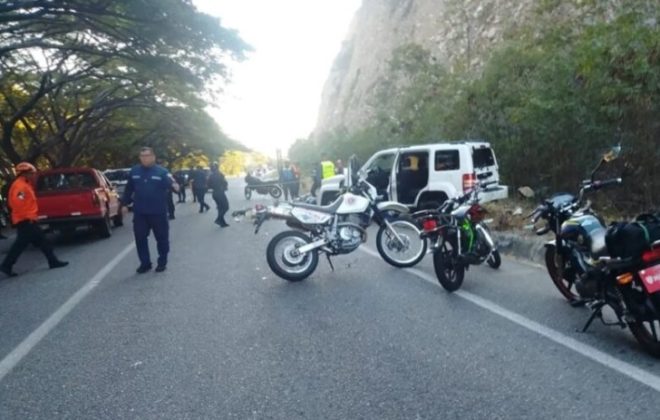 Dos mujeres y dos hombres fallecieron tras un choque entre dos motos y una camioneta en Mérida