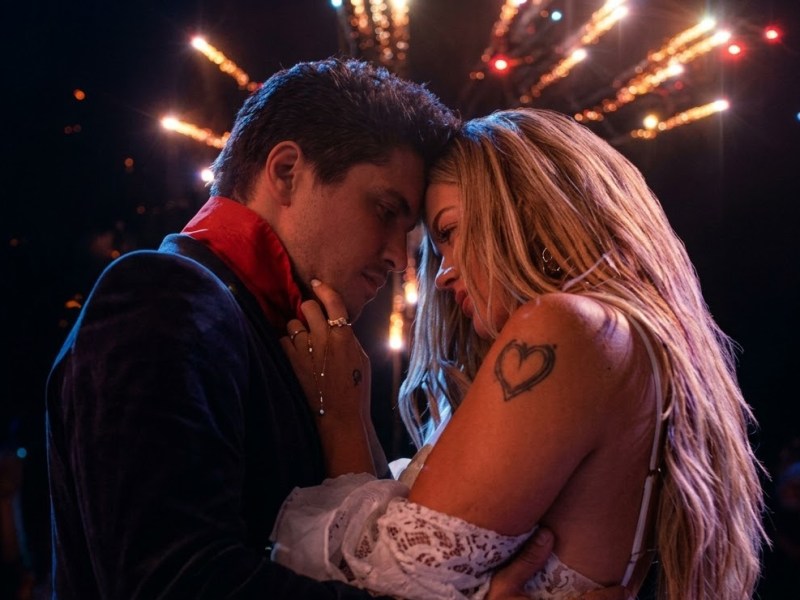 Karol G y Bruno Mars vuelven a unirse y sorprenden a sus fanáticos con romántico&nbsp;video