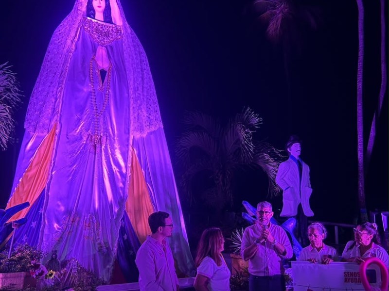 Virgen de Barro de Lechería se vistió de rosa&nbsp; en el día de la Prevención del cáncer de&nbsp;mama