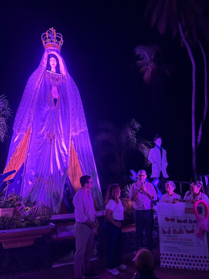 Virgen de Barro de Lechería se vistió de rosa&nbsp; en el día de la Prevención del cáncer de&nbsp;mama
