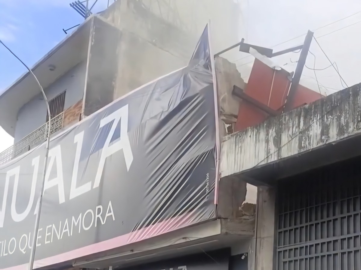 Colapsó estructura del segundo piso de un local comercial en&nbsp;Maracay
