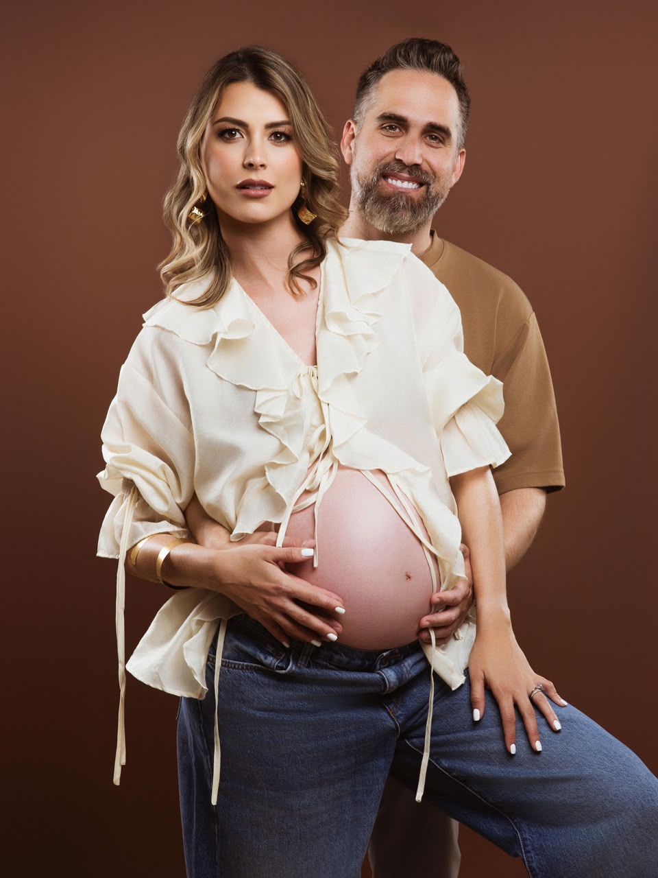 Stefania Fernández y Ender Inciarte dan la bienvenida a su hija Olivia