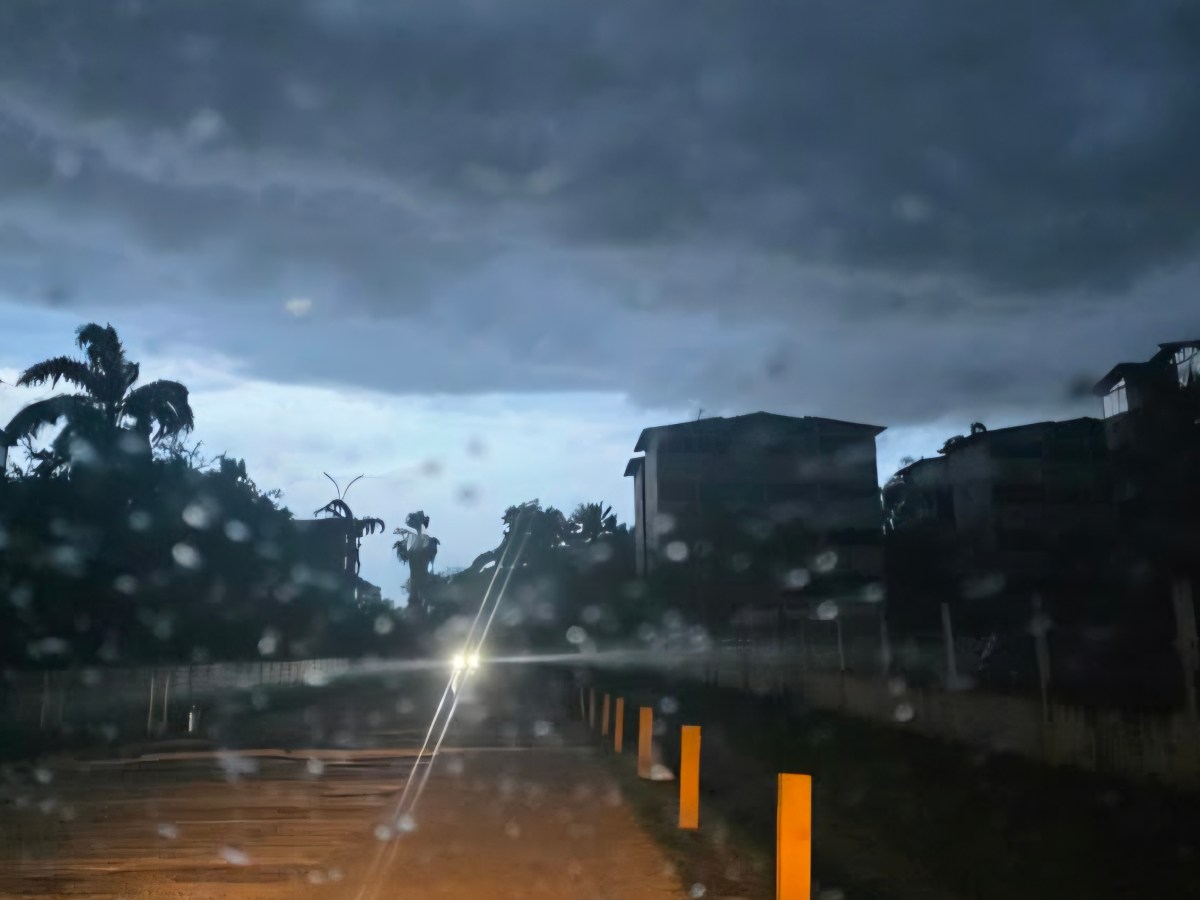 Fuerte lluvia con descargas eléctricas y ráfagas de viento afectó a Barcelona y dejó sectores sin&nbsp;luz