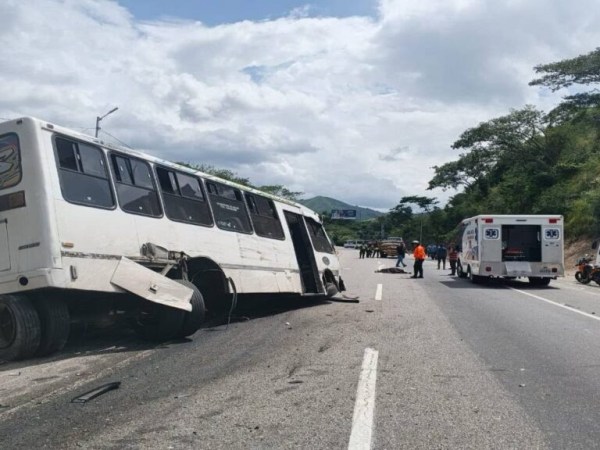 Una docente falleció y ocho menores resultaron heridos en accidente en la&nbsp;ARC