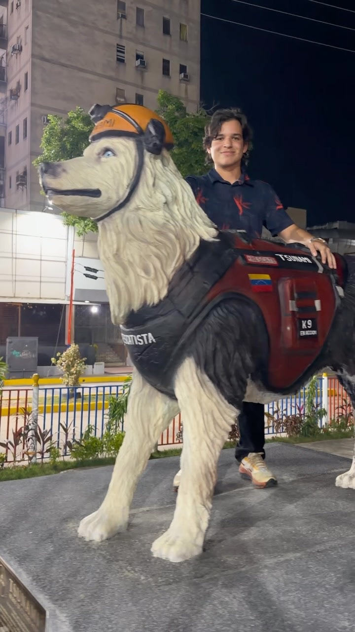 Josué Benjamín inmortalizó a Tsunami, el perro rescatista