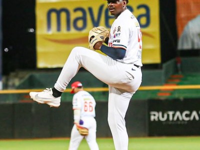 Anzoátegui impuso su ley en el «Chico» Carrasquel y doblega 7-4 a La&nbsp;Guaira