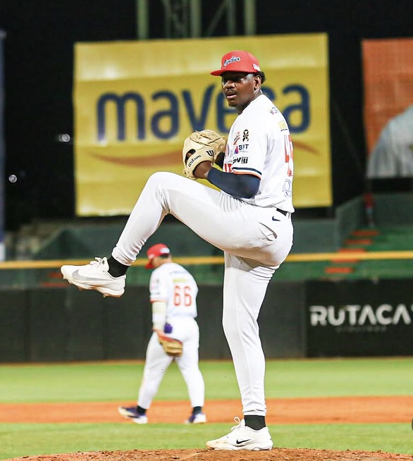 Anzoátegui impuso su ley en el «Chico» Carrasquel y doblega 7-4 a La Guaira