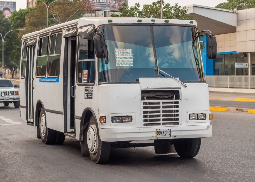 Transportistas exigen llevar el pasaje urbano a 70 centavos de dólar