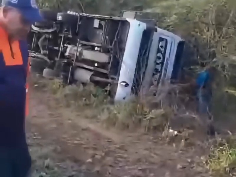 Autobús con pasajeros que iban a un día de playa volcó en&nbsp;Falcón