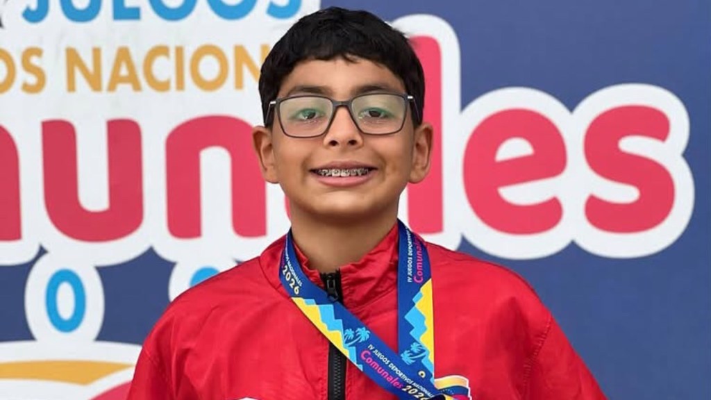 Atleta Anzoatiguense conquistó medalla en juegos deportivos nacionales